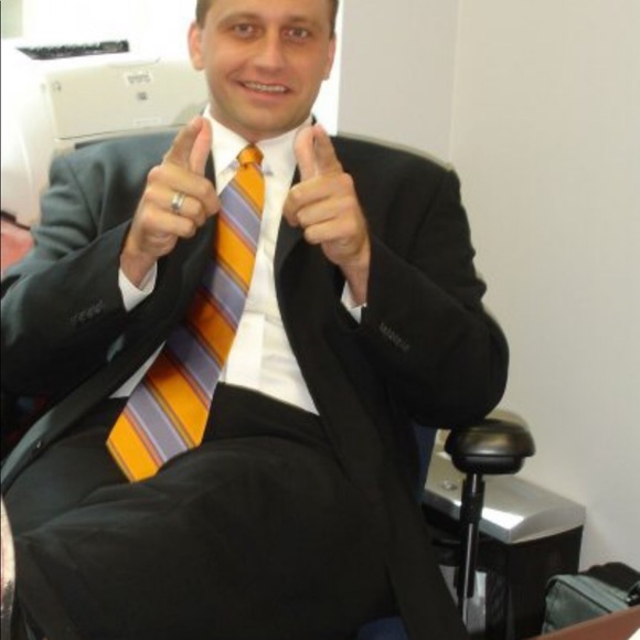 Meet your Posher, Emerson - Picture 7 of 8